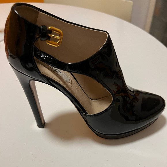 PRADA BLACK PATENT LEATHER BOOTIES SIZE 37 - Picture 2 of 5